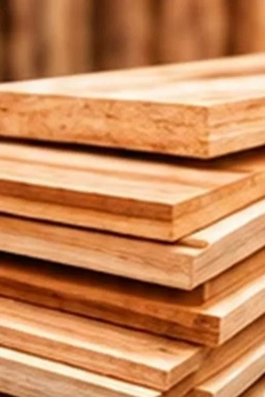 Teleras de madera apiladas